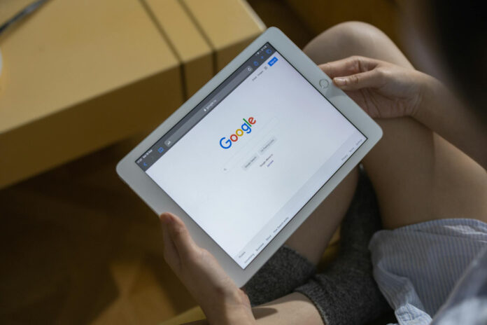 Potrzebujesz pełnej swobody? Dowiedz się, jak wyłączyć filtr SafeSearch w Google.