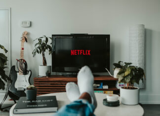 True Crime: Dlaczego tak bardzo uwielbiamy oglądać mroczne dokumenty na Netflixie?