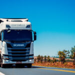 Kiedy-dzwonic-po-mobilny-serwis-opon-TIR-Praktyczny-poradnik-dla-przewoznikow