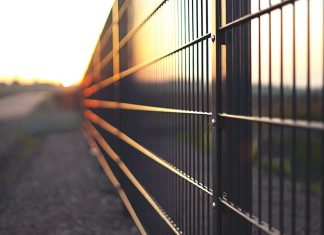 Pierwsza linia ochrony przed włamaniem. Jak ogrodzenie wpływa na bezpieczeństwo posesji? Pierwsza linia ochrony przed włamaniem. Jak ogrodzenie wpływa na bezpieczeństwo posesji?